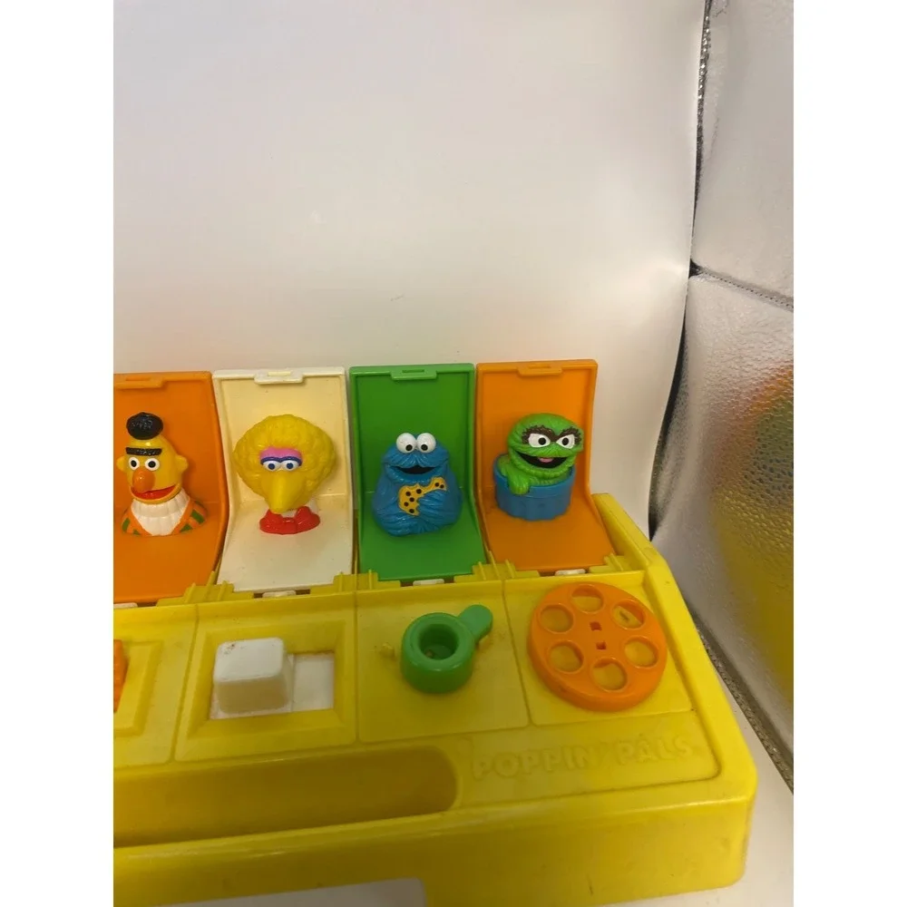 VINTAGE PLAYSKOOL POPPIN' PALS SESAME STREET MUPPETS POP UP LEARNING TOY 1985